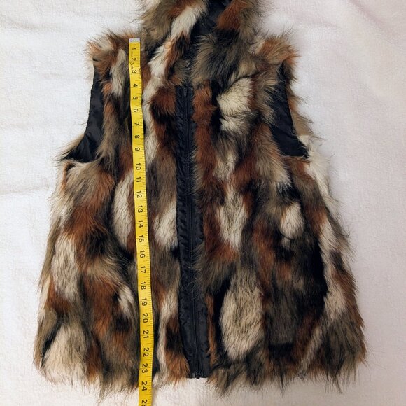 American Eagle Faux Fur Hooded Vest - Picture 5 of 12